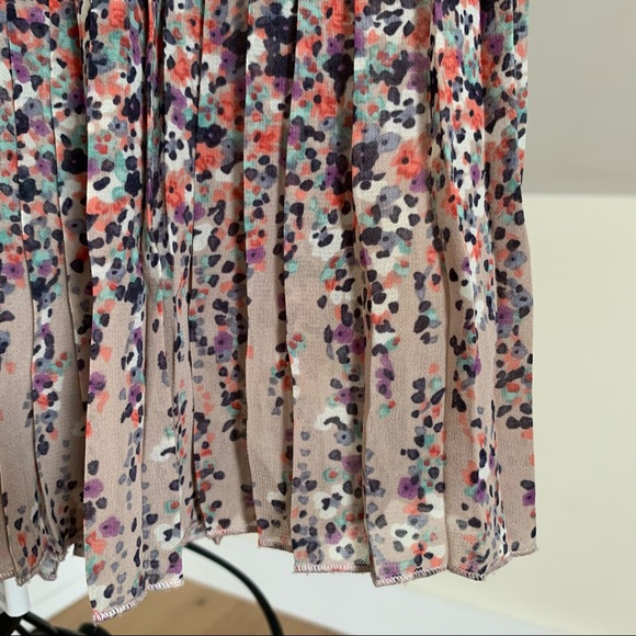 Pleated Floral Chiffon Mini Skirt - Picture 3 of 3